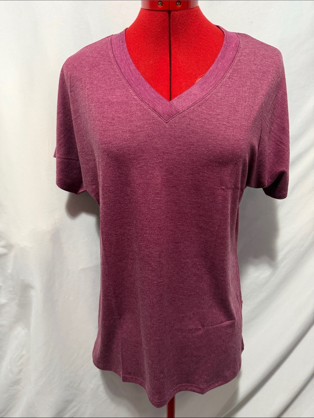 V-Neck Short Sleeve Tee in Plum